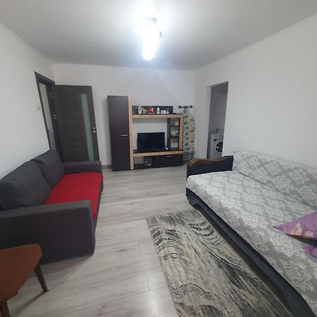 Апартаменты Apartament Beatrice Нэводари Экстерьер фото